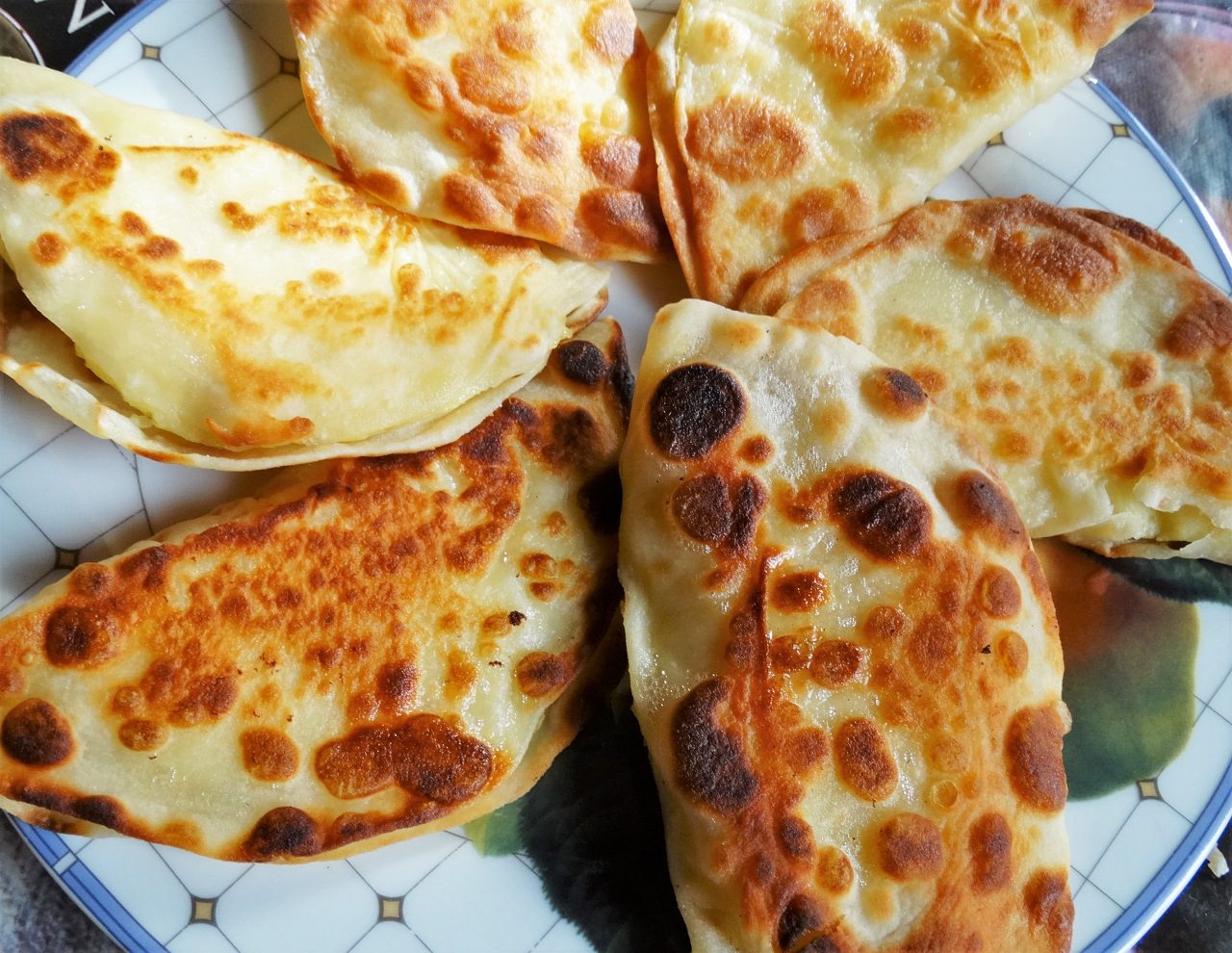 Татарское национальное блюдо кыстыбый